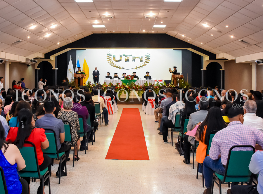 La 26 graduación Universidad Tecnológica de Honduras UTH El Progreso