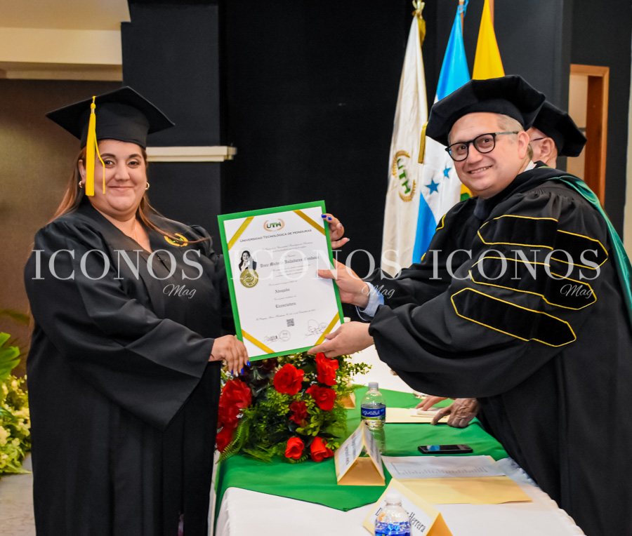 La 26 graduación Universidad Tecnológica de Honduras UTH El Progreso