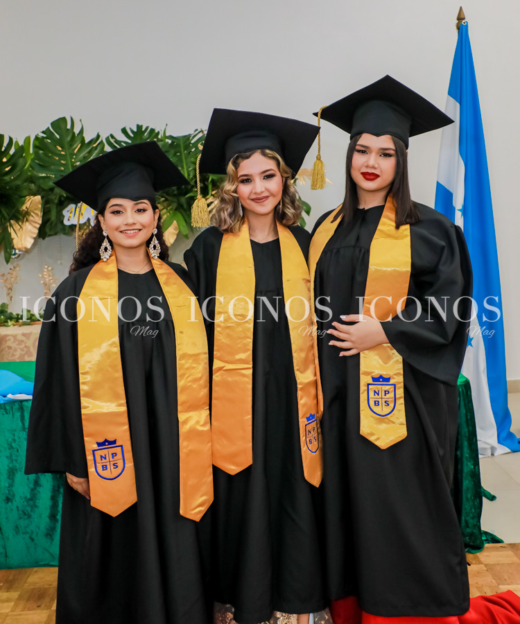 Primera promoción Bachilleres 2023 New People Bilingual School