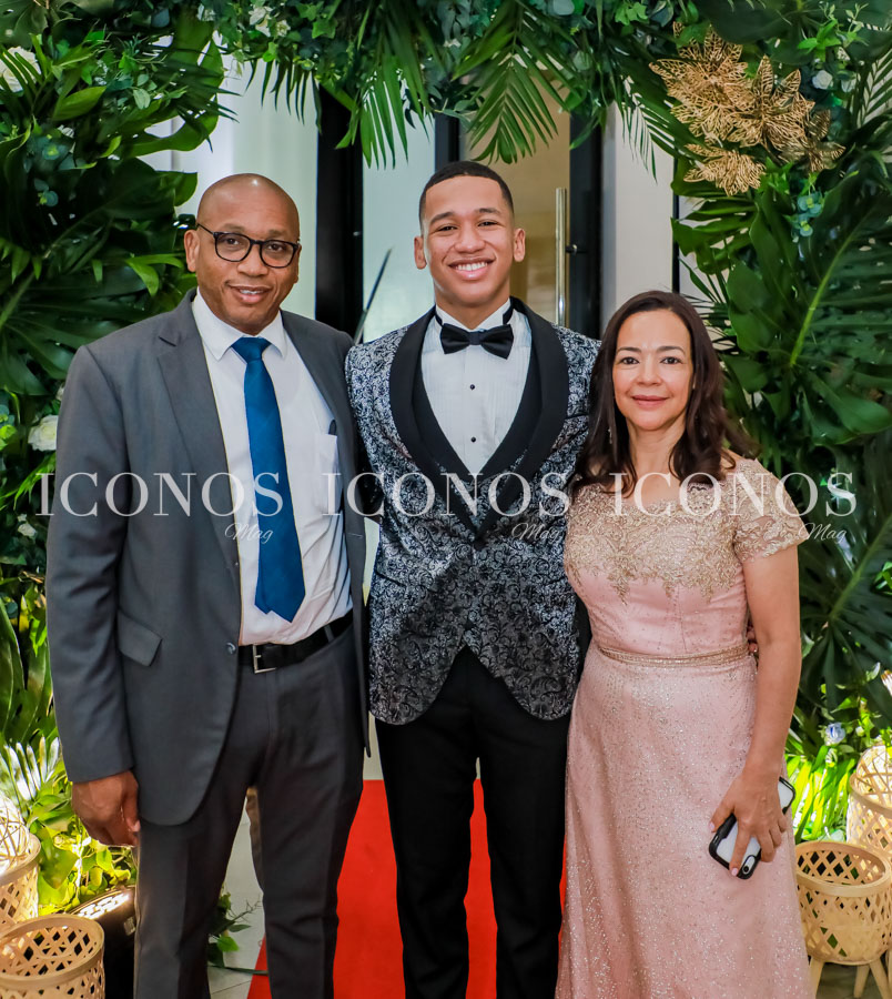 Primera promoción Bachilleres 2023 New People Bilingual School