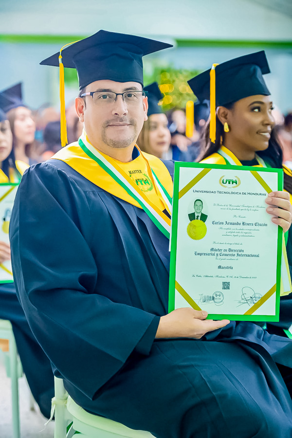 La 32 ceremonia graduación by UTH La Ceiba (48)