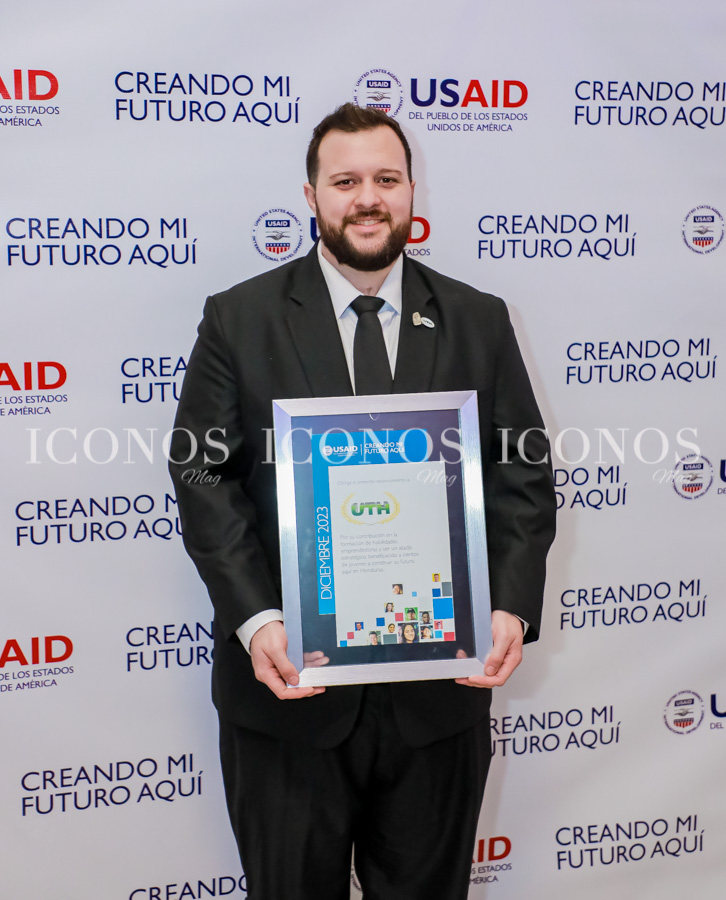 Reconocimiento Universidad Tecnológica de Honduras por Usaid
