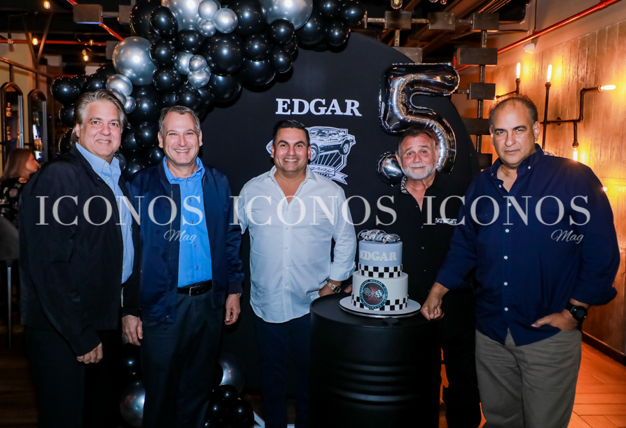 50 cumpleaños Edgar Matute Aplicano