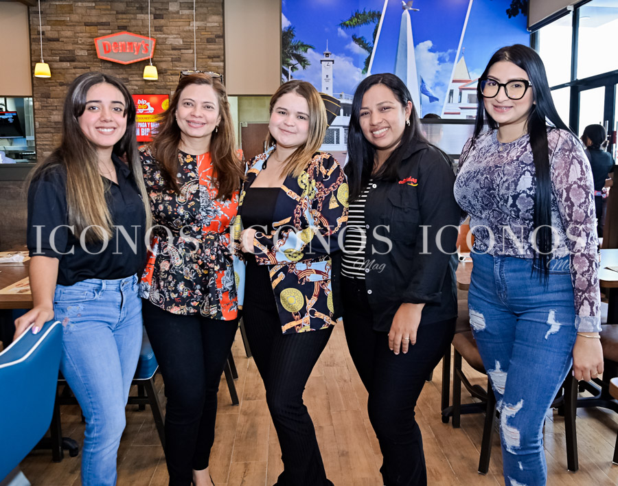 Apertura Denny's El Progreso parte 2