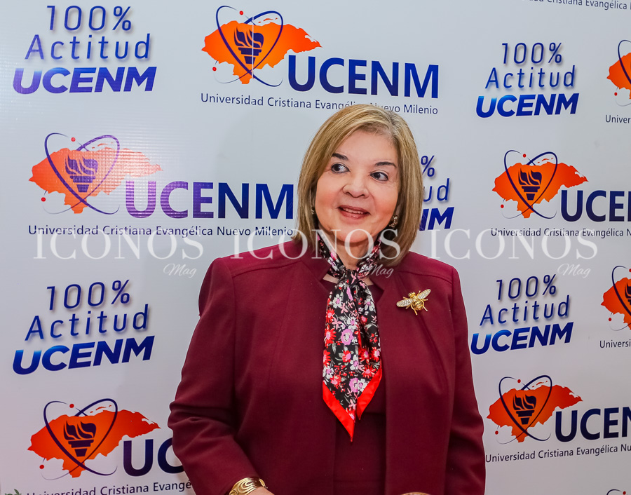Cumpleaños Rectora UCENM