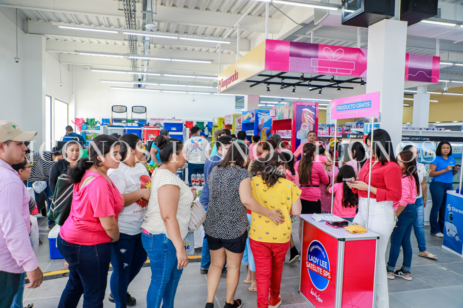 Inauguración tienda Lady Lee en Novaplaza Satélite San Pedro Sula Honduras