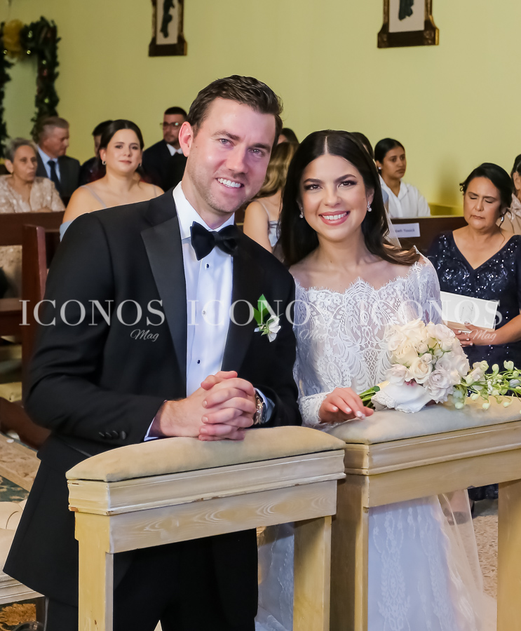 Misa boda Patricia Cruz y Michael Yassick