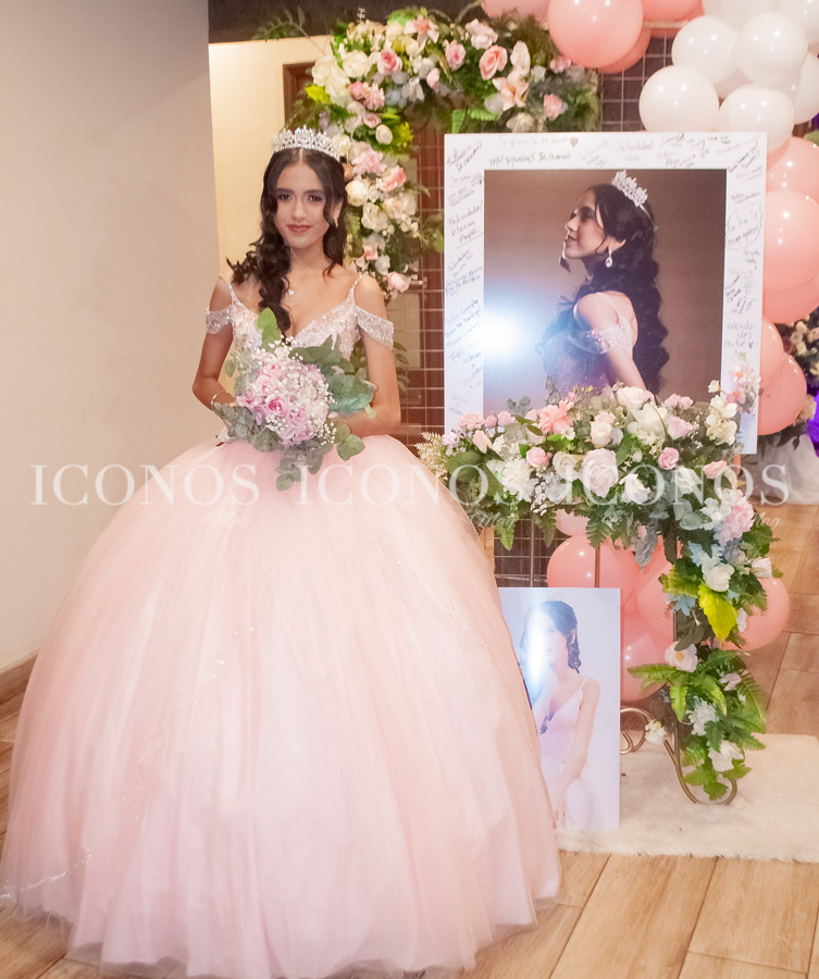 Quince anos Alessa Maria Munar Pineda San Pedro Sula Honduras