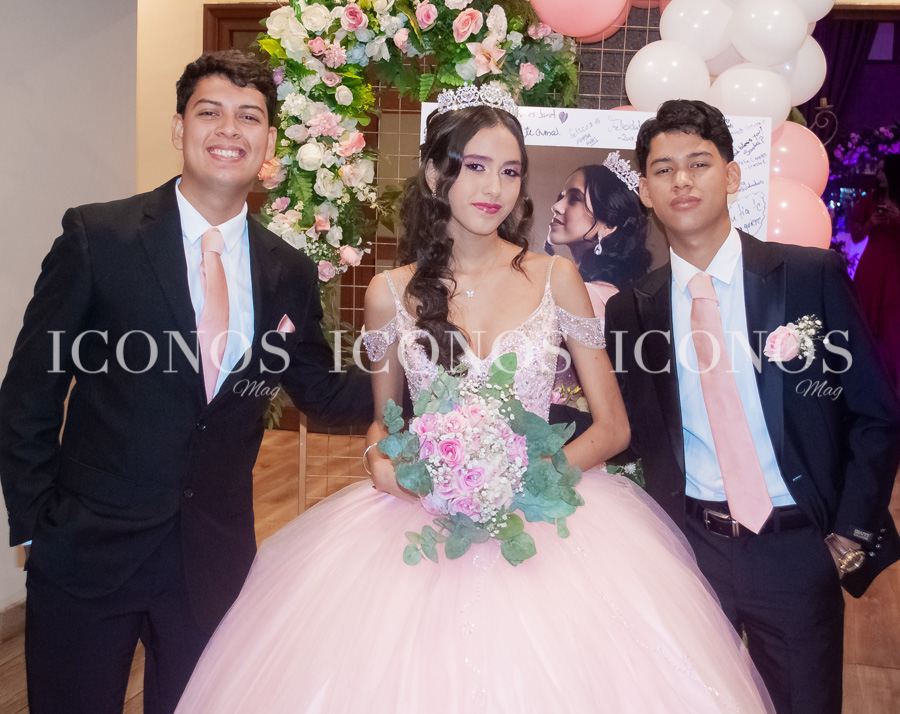Quince anos Alessa Maria Munar Pineda San Pedro Sula Honduras