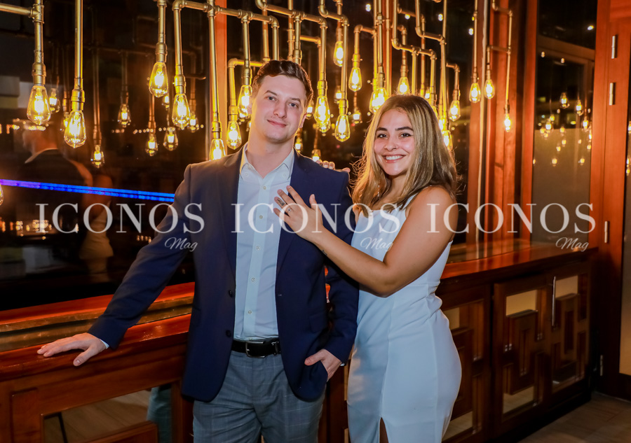 Compromiso matrimonial Stephany Paredes y Richard Denis