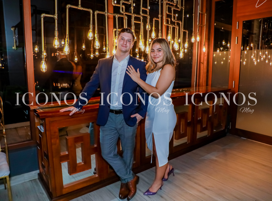 Compromiso matrimonial Stephany Paredes y Richard Denis
