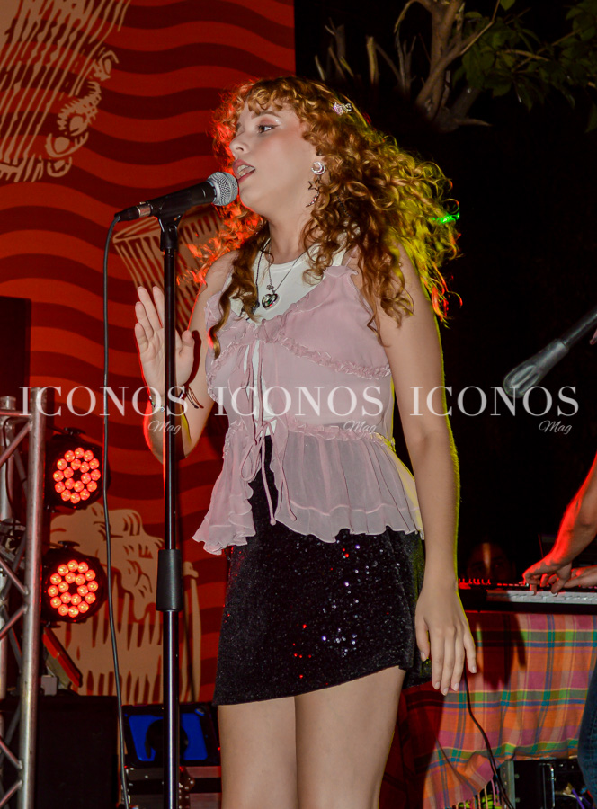 Atomic Rose (1)