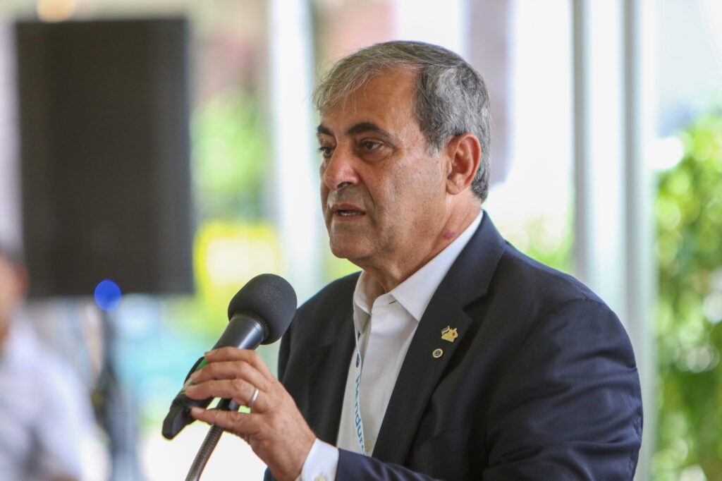 Entrevista Karim Qubain candidato presidencia CCIC