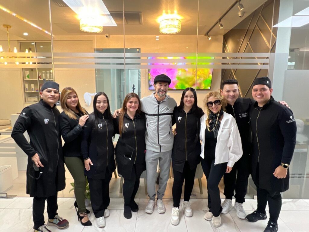 Odontólogo David Linares y Marco Antonio Solís