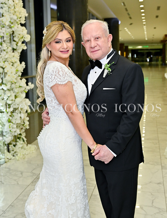 Posado novios boda religiosa Emma Mejia y Roger Valladares-3