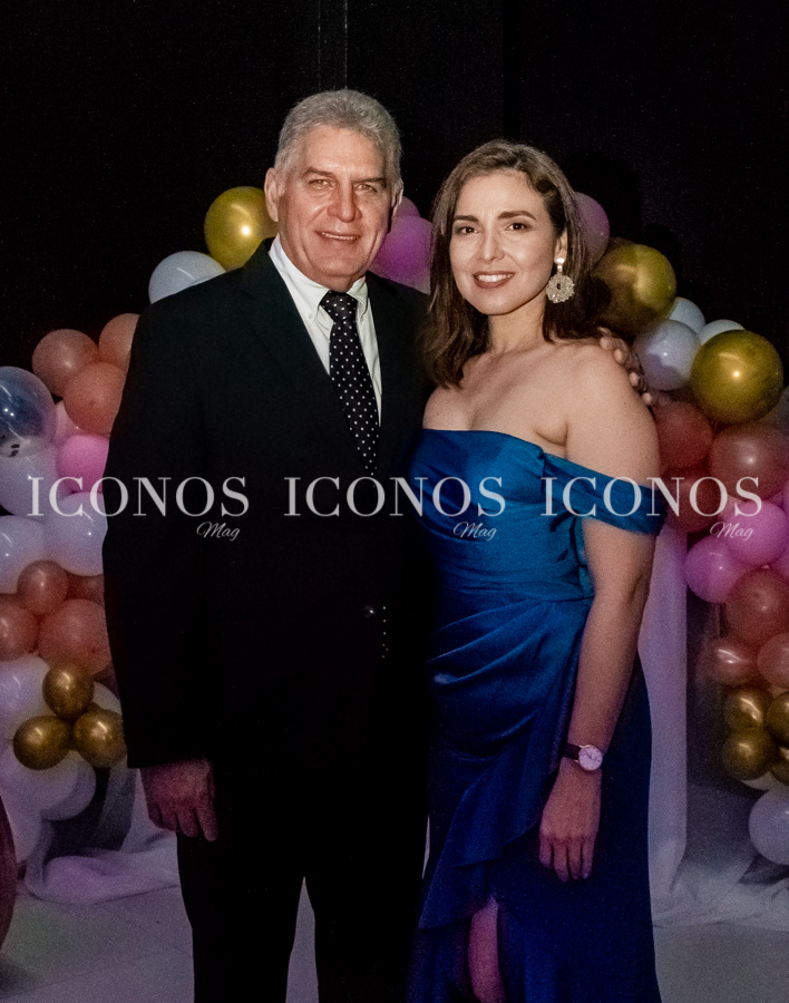 Quince años Enid Elena Bermúdez Suazo