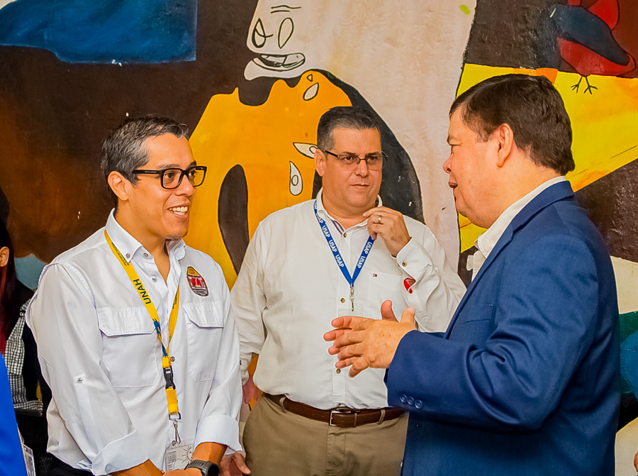 Visita rector UNAH a USAP Honduras
