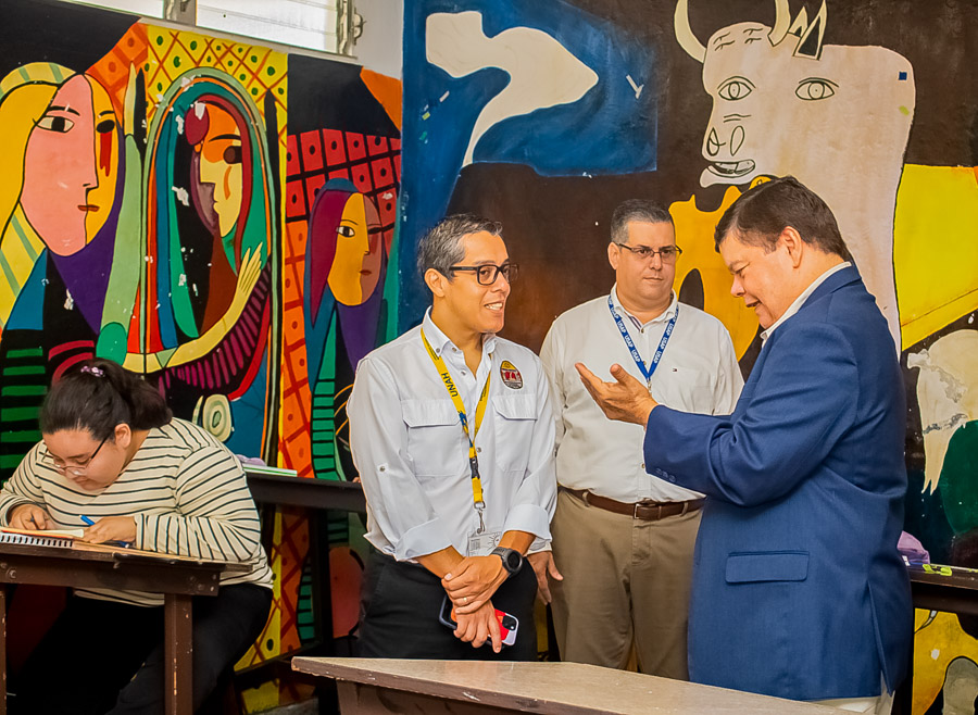 Visita rector UNAH a USAP Honduras