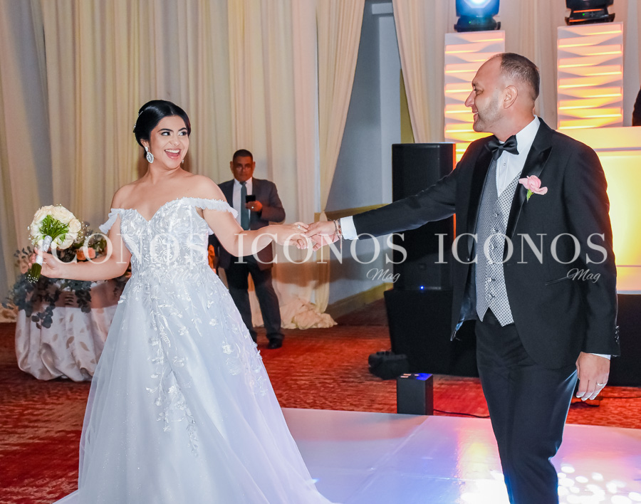 Alejandra María Valeriano Elvir y José Javier Menjívar Lagos