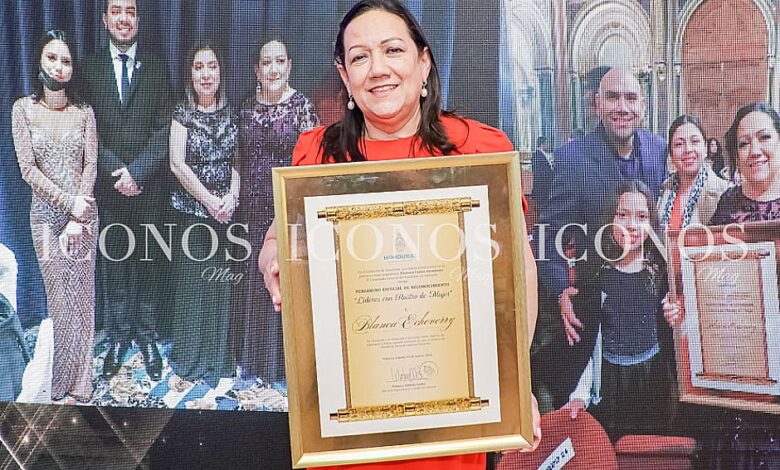 PORTADA Blanca Echeverry-min