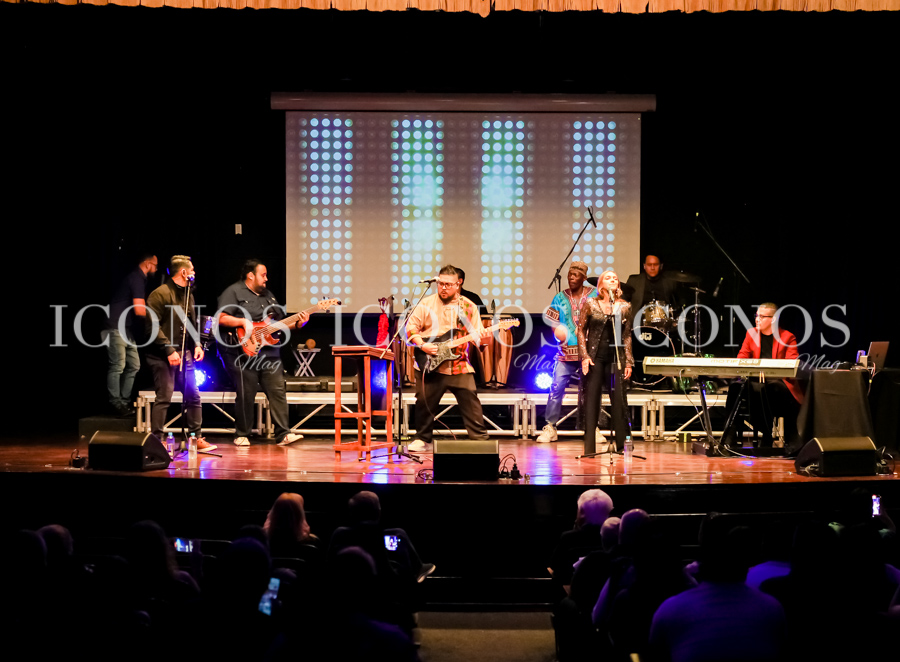 Recital en vivo by Manu Martínez y Supermercado Colonial