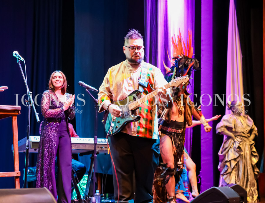 Recital en vivo by Manu Martínez y Supermercado Colonial