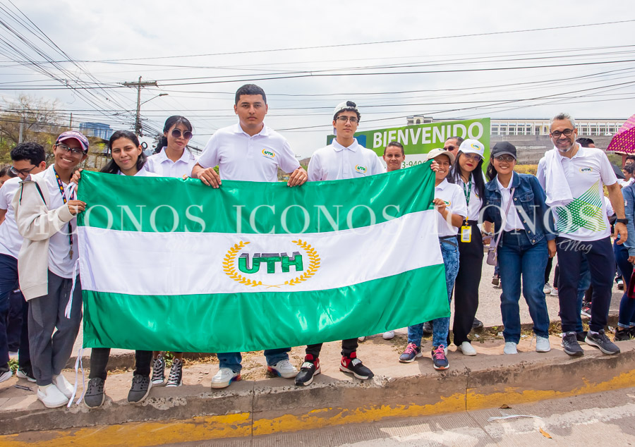 Donación UTH Honduras a escuela experimental UNAH