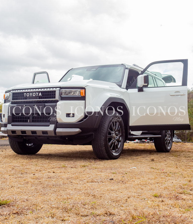 Open house Land Cruiser Prado 2025 by Corporación Flores Honduras
