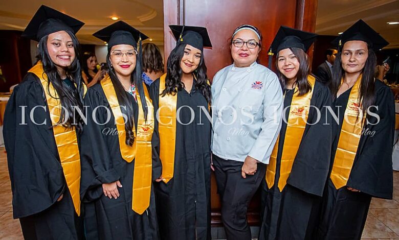 PORTADA Ceremonia graduación abril 2024 Washington Academy Tegucigalpa