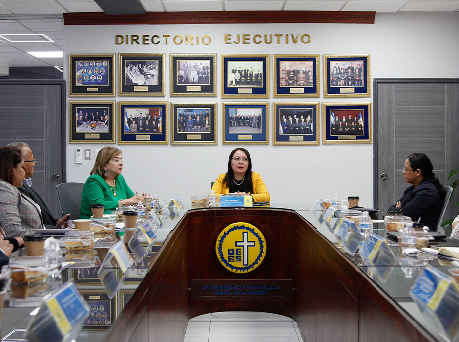 Reunión autoridades UCENM Honduras y UEES El Salvador