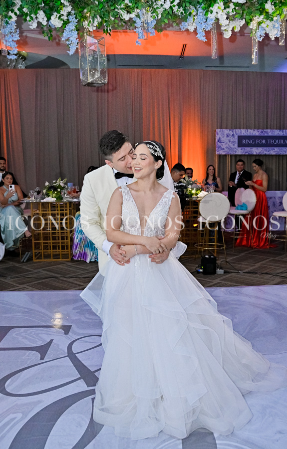 Boda Flora Mercedes Espinoza Aguilar y Óscar David Ventura Martínez