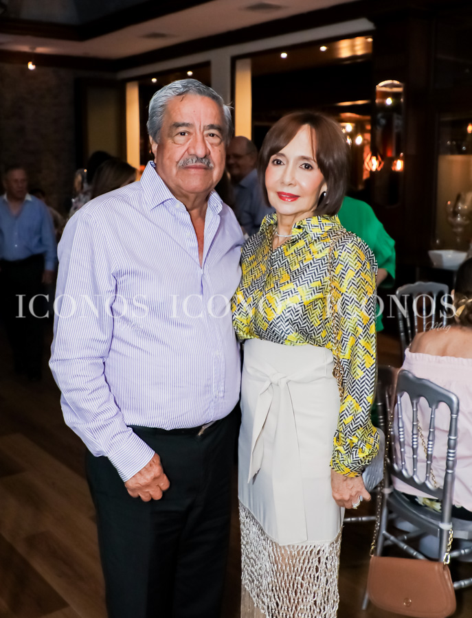 fiesta 70 anos gloria flores de galeano