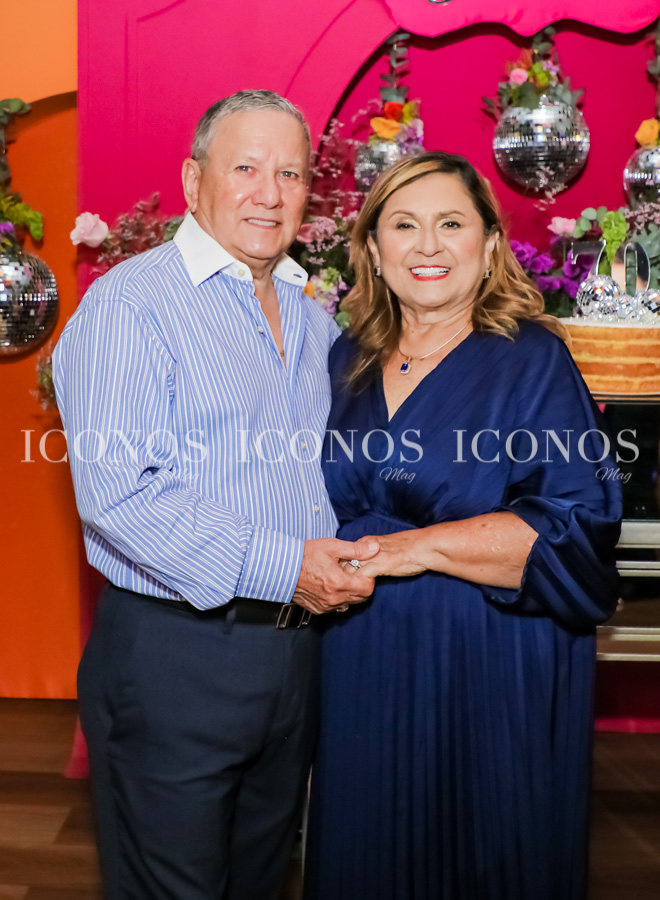 fiesta 70 anos gloria flores de galeano