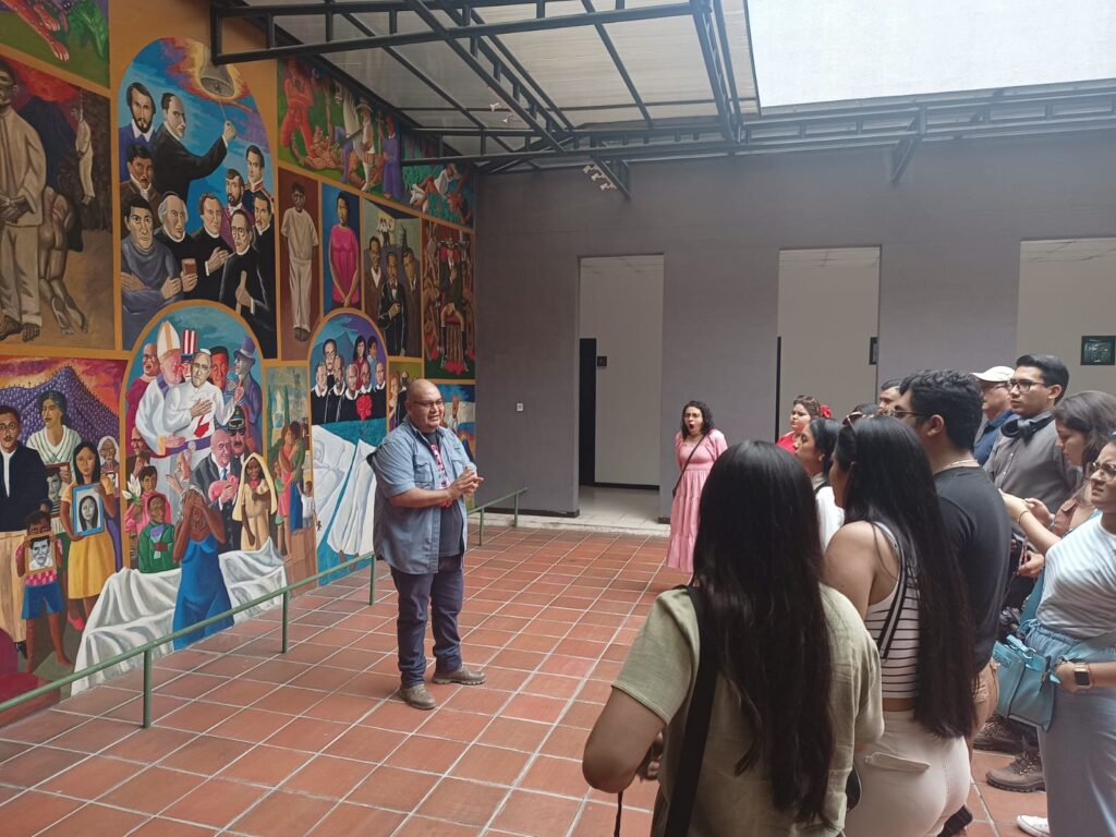 USAP viaje académico a universidad de El Salvador