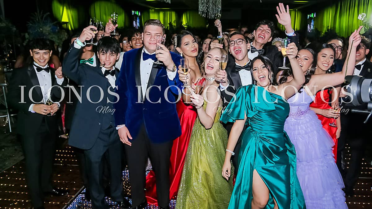 especial graduaciones 2024