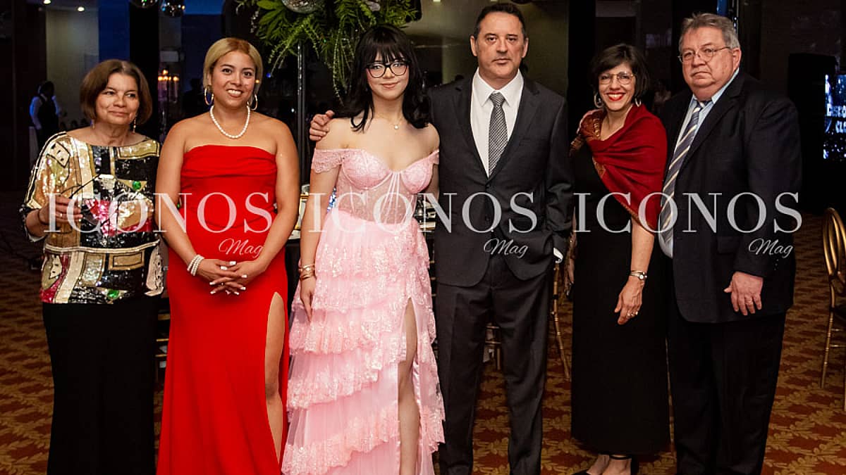 especial graduaciones 2024