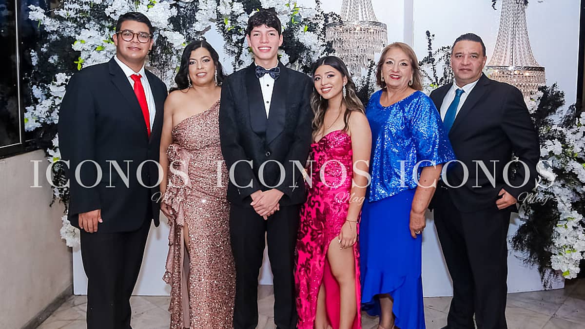 especial graduaciones 2024