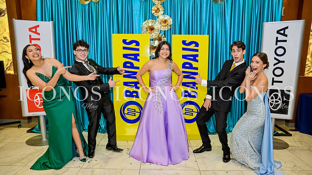 especial graduaciones 2024