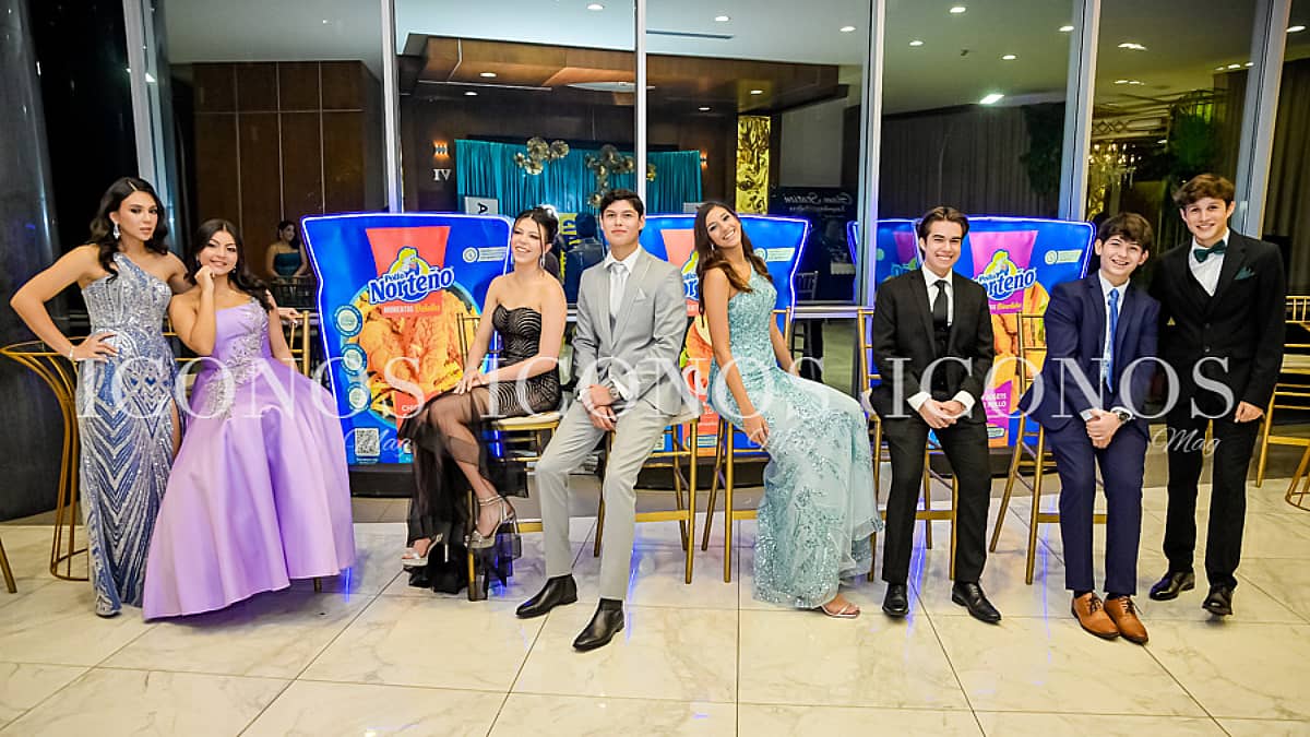 especial graduaciones 2024