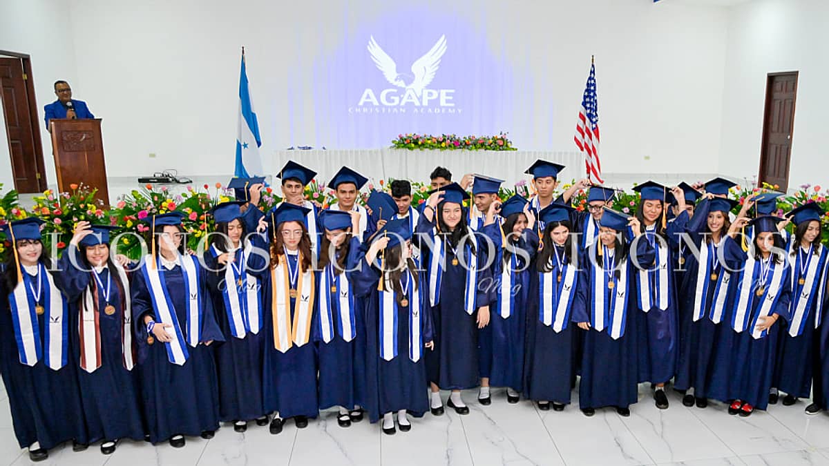 especial graduaciones 2024