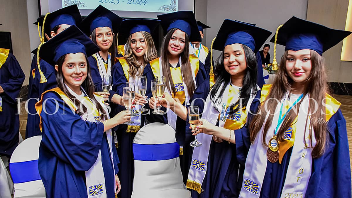especial graduaciones 2024