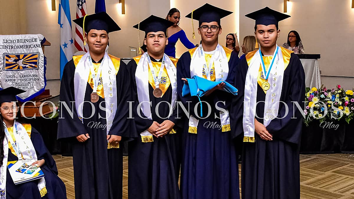 especial graduaciones 2024