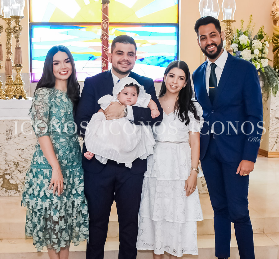 Antonella Valenzuela Mejía bautizo