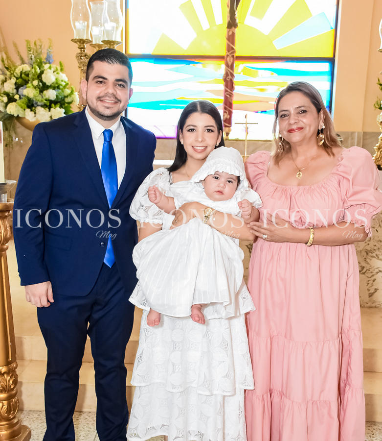 Antonella Valenzuela Mejía bautizo