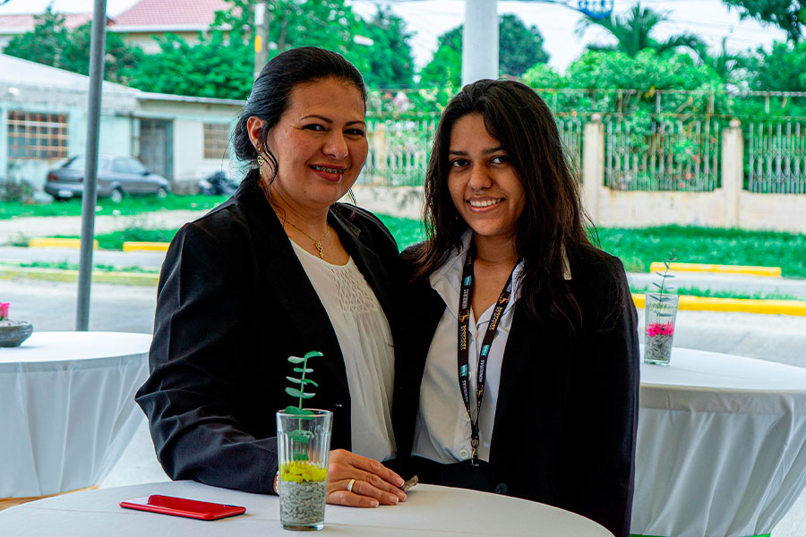 Consultorio jurídico gratuito UTH Choloma