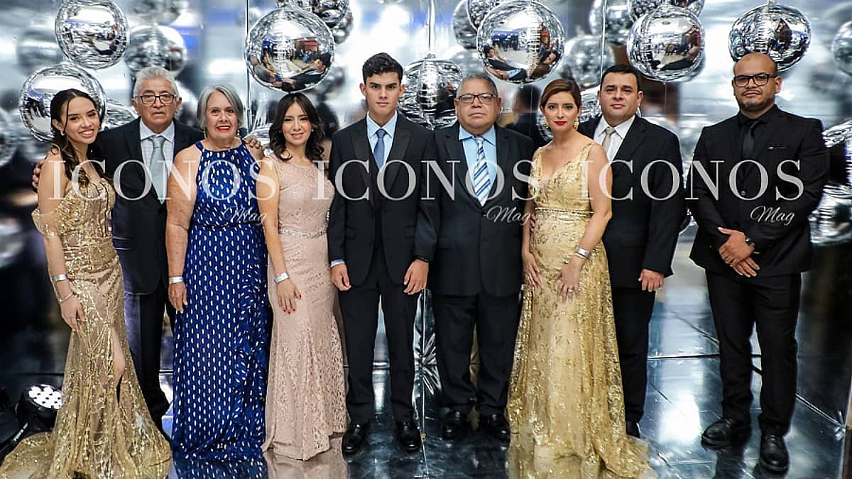 especial graduaciones 2024