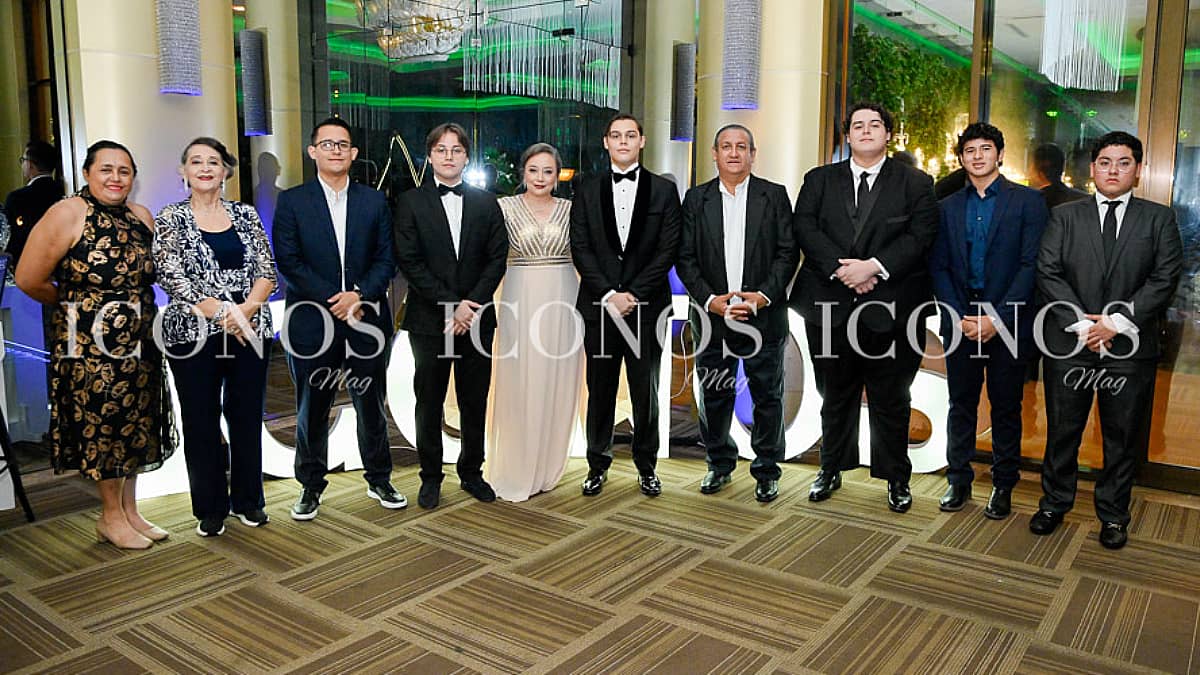 especial graduaciones 2024