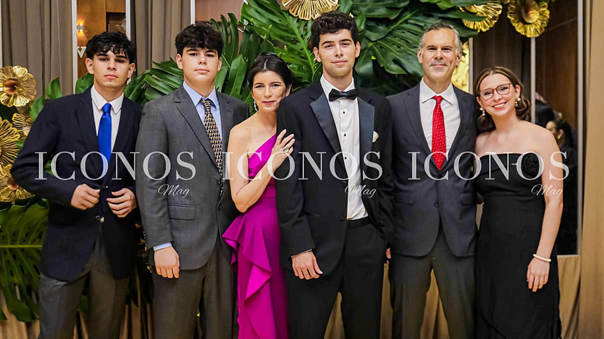 especial graduaciones 2024