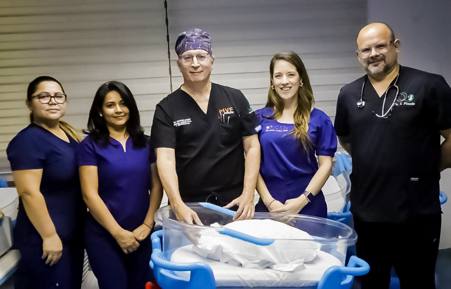 primer nacimiento asistido por inteligencia genetica by hospital del valle