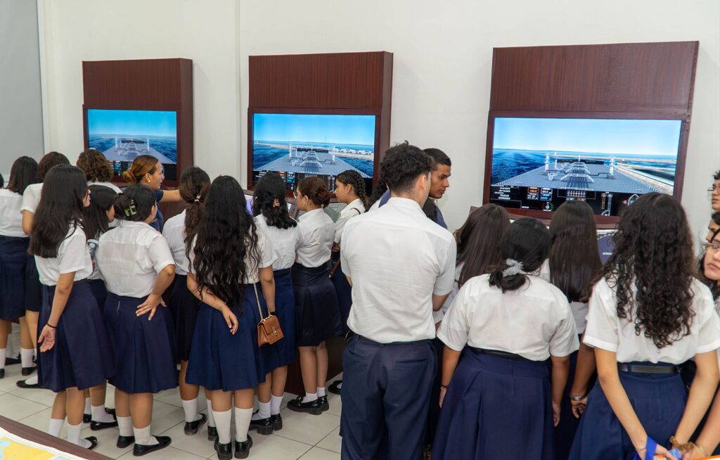 Visita instituto Técnico Morazán San Pedro Sula a UCENM
